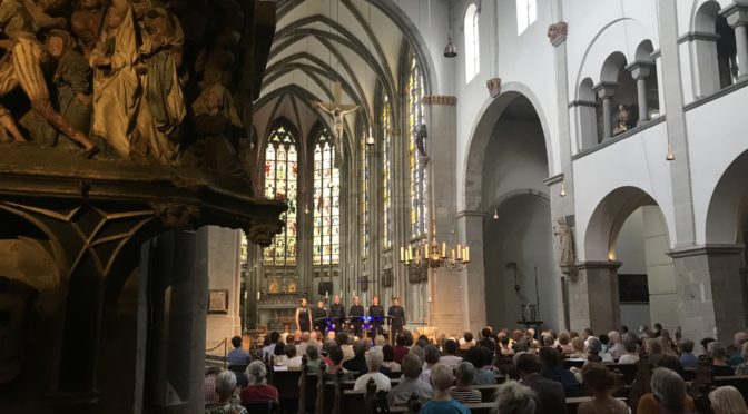 Singer Pur führt mit erlesenem Gesang durch Weltkulturen und eröffnet in Köln den Romanischen Sommer 2022