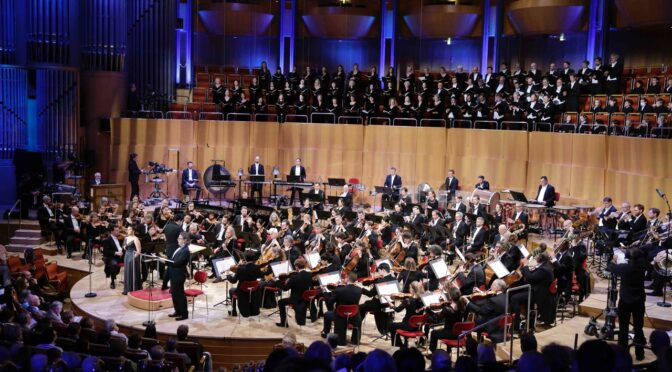75 Jahre WDR Sinfonieorchester und WDR Rundfunkchor! In der Kölner Philharmonie wird gefeiert!