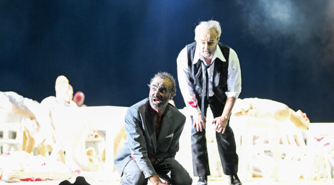 „O Wort, das mir fehlt!“ Moses scheitert, aber Schönberg gewinnt in der fulminanten Aufführung von „Moses und Aron“ am Theater Bonn